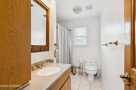 5 Liberty Court Howell NJ 07731