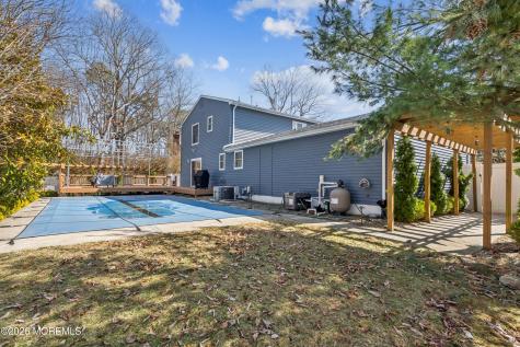 5 Liberty Court Howell NJ 07731