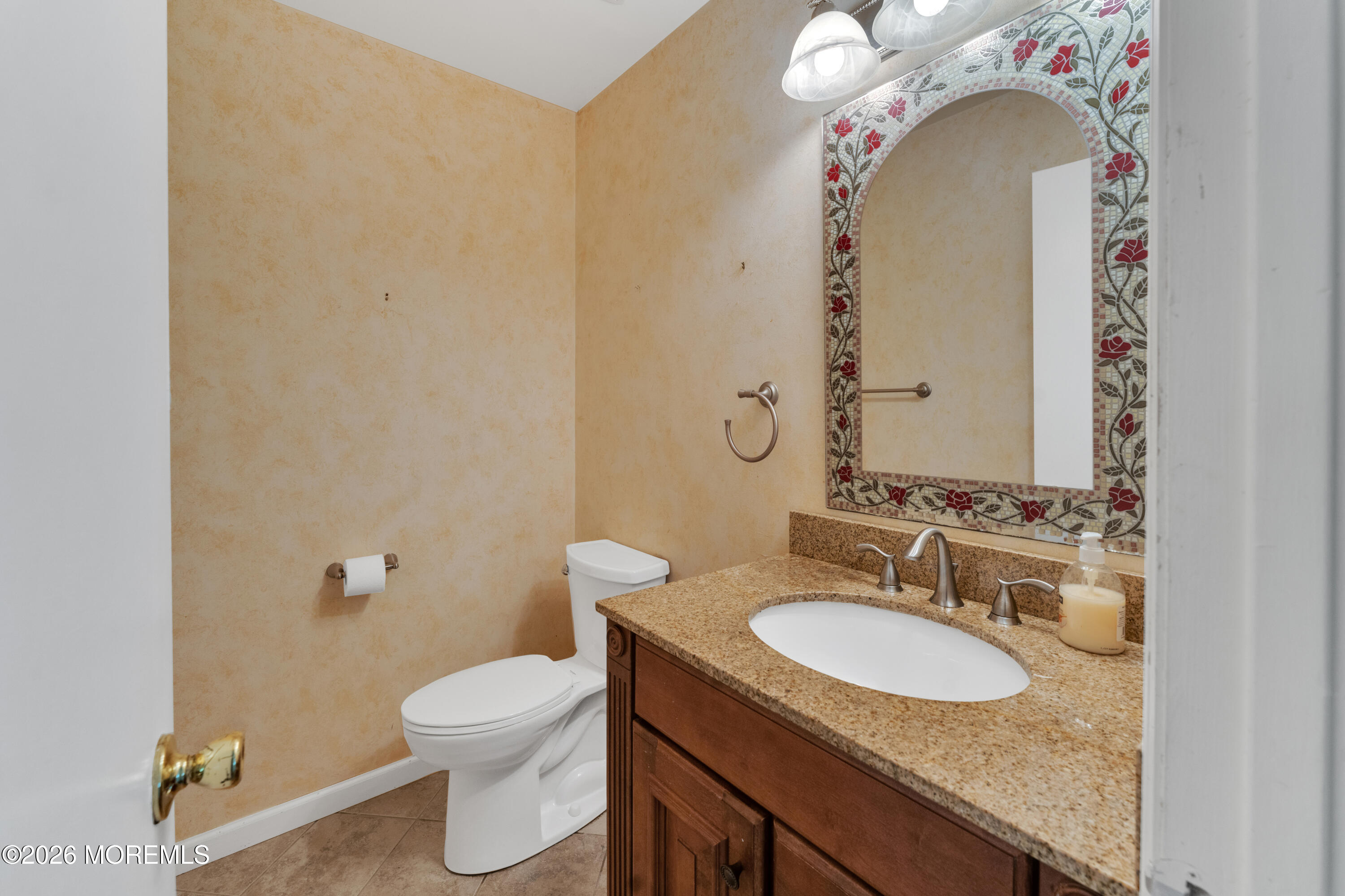17 Walton Court East Brunswick NJ 08816