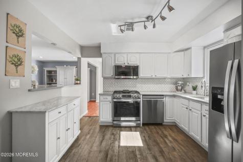 39 Tioga Drive Howell NJ 07731