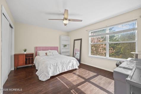39 Tioga Drive Howell NJ 07731