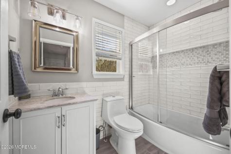 39 Tioga Drive Howell NJ 07731