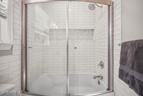 39 Tioga Drive Howell NJ 07731