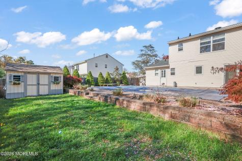 39 Tioga Drive Howell NJ 07731
