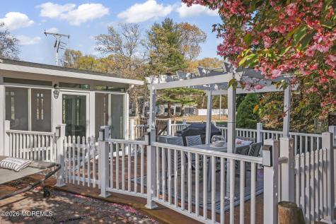 39 Tioga Drive Howell NJ 07731