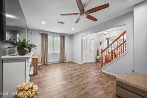 39 Tioga Drive Howell NJ 07731