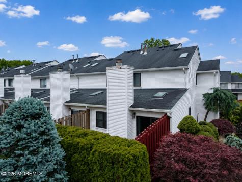 151 Chestnut Way Manalapan NJ 07726