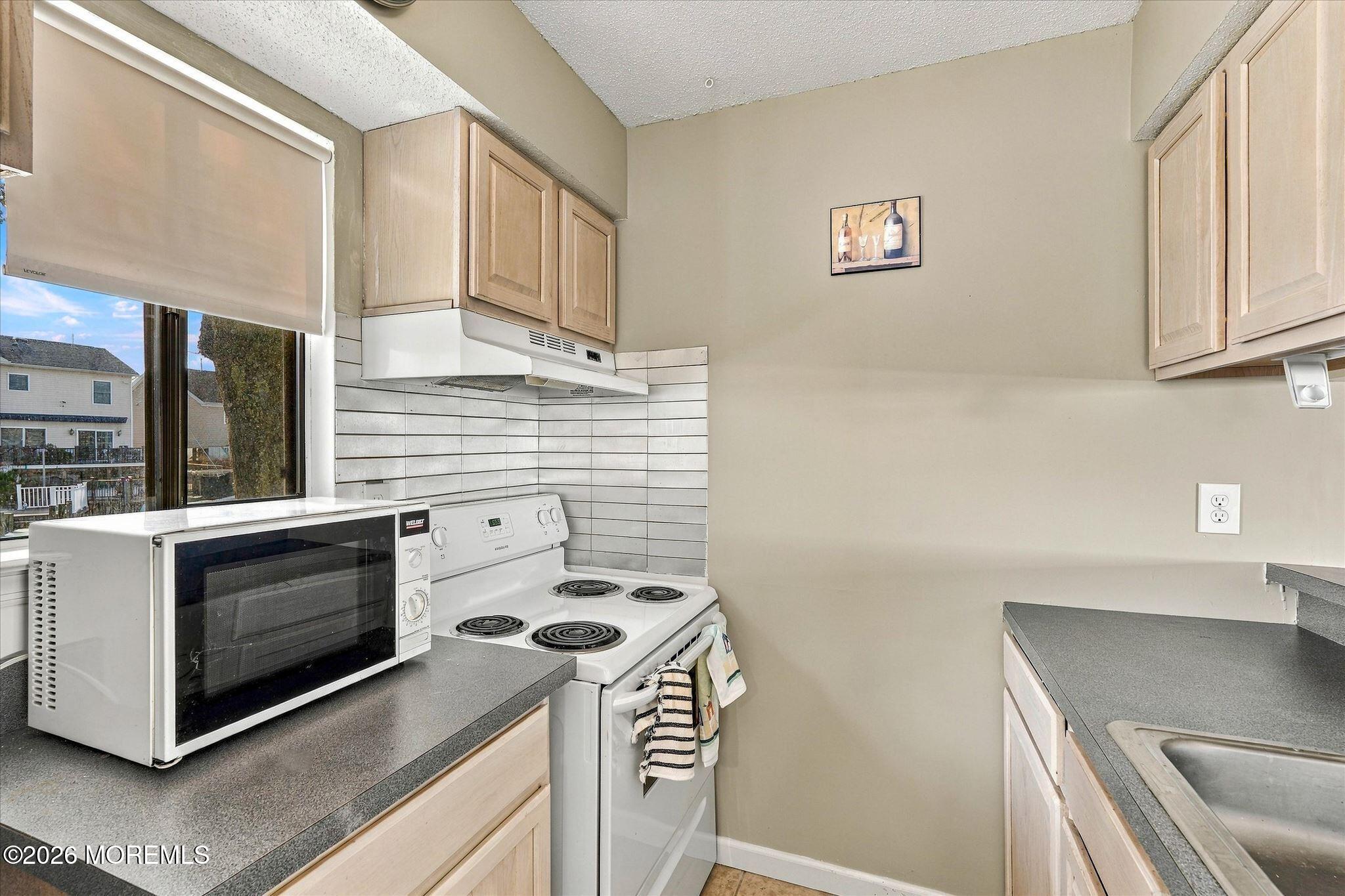 11 Sylvia Lane Manahawkin NJ 08050