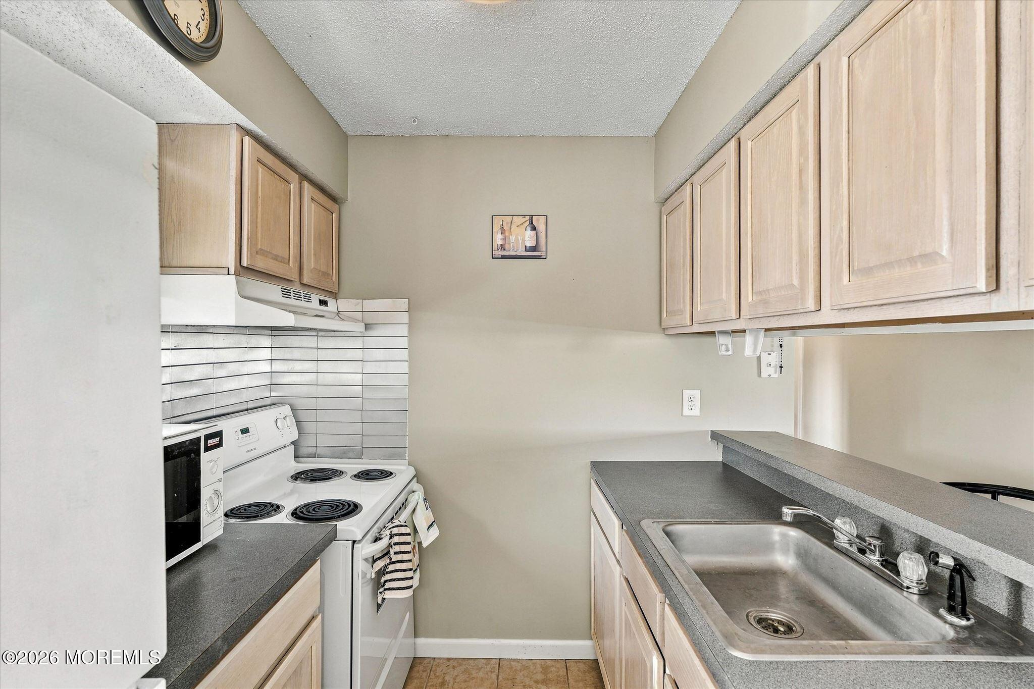 11 Sylvia Lane Manahawkin NJ 08050