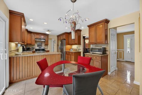 7 Kingston Terrace Morganville NJ 07751