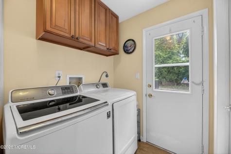 7 Kingston Terrace Morganville NJ 07751