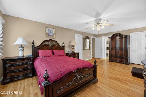 7 Kingston Terrace Morganville NJ 07751