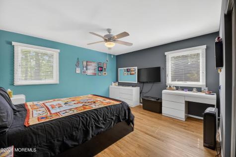 7 Kingston Terrace Morganville NJ 07751