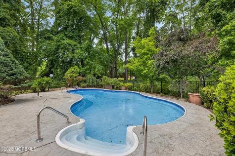7 Kingston Terrace Morganville NJ 07751