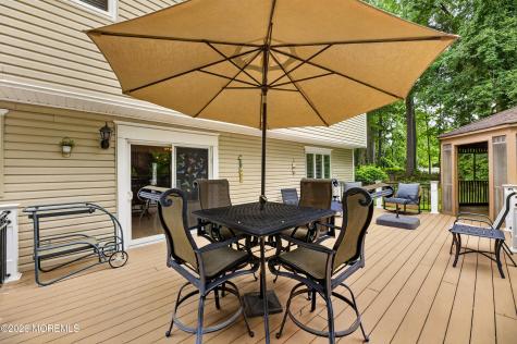 7 Kingston Terrace Morganville NJ 07751