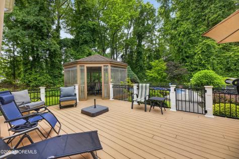 7 Kingston Terrace Morganville NJ 07751