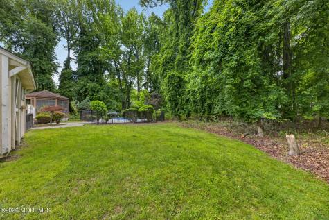 7 Kingston Terrace Morganville NJ 07751