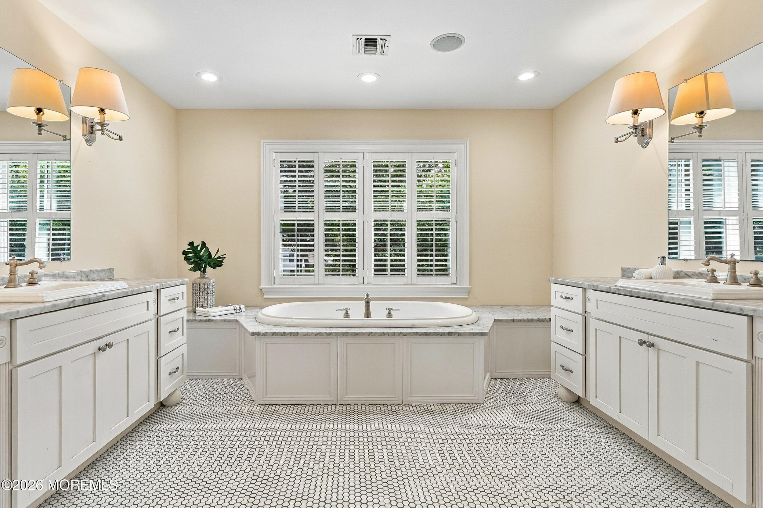 24 Circle Drive Rumson NJ 07760