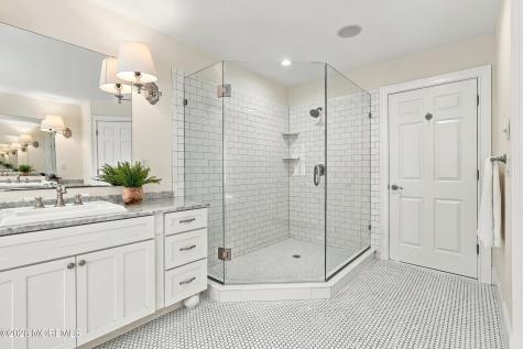 24 Circle Drive Rumson NJ 07760