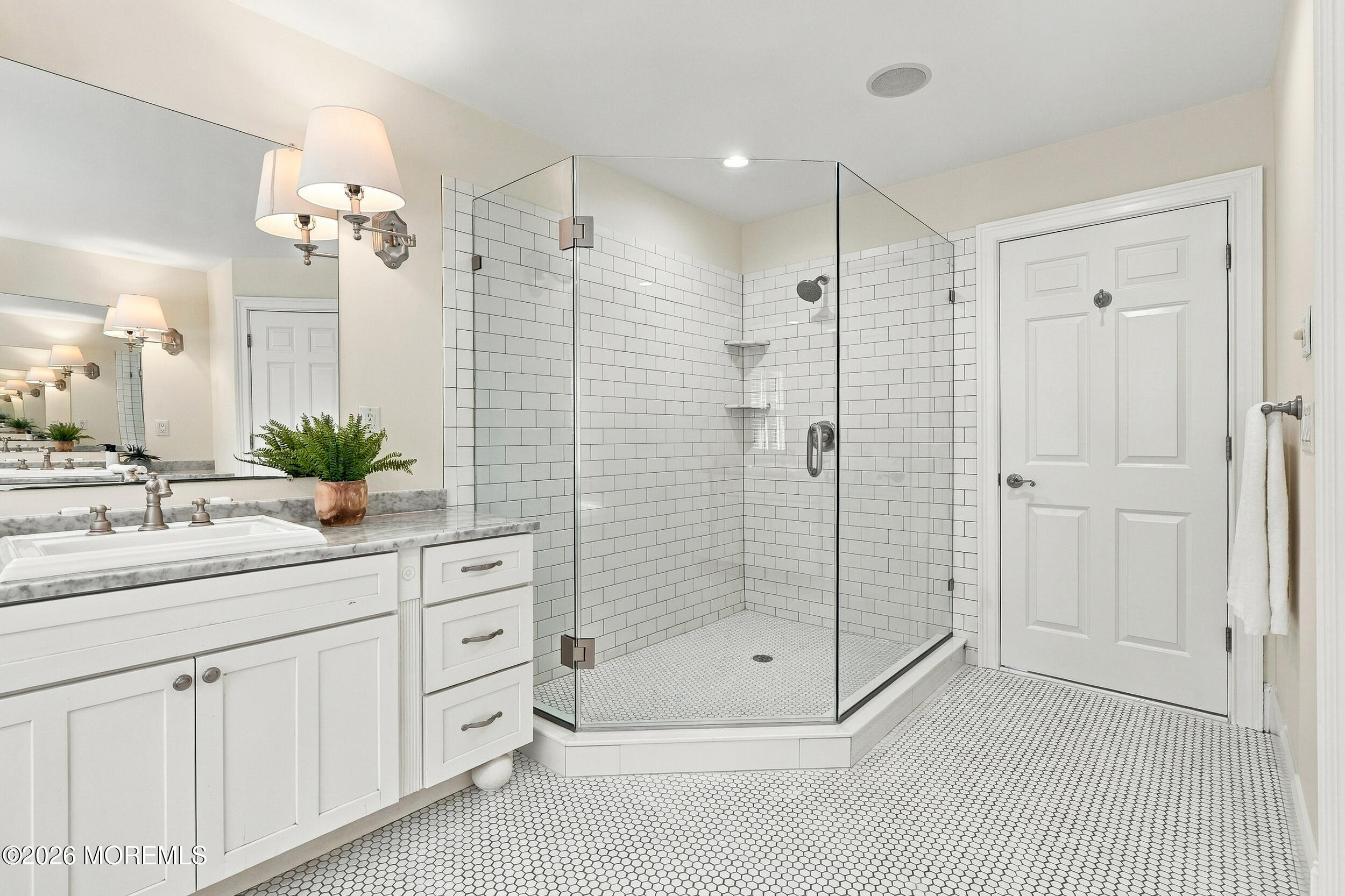 24 Circle Drive Rumson NJ 07760