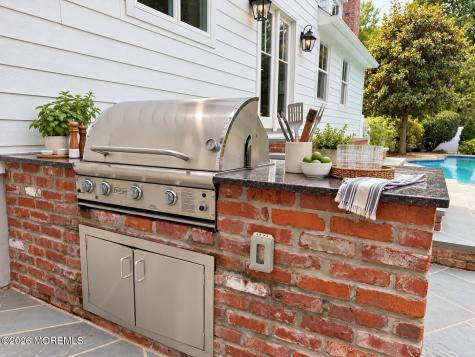 24 Circle Drive Rumson NJ 07760