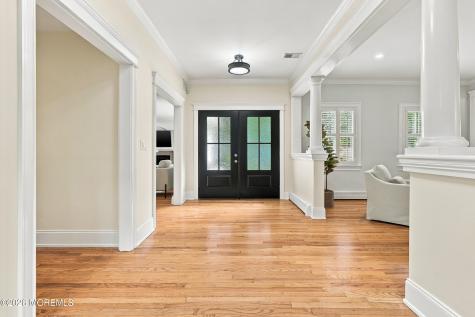 24 Circle Drive Rumson NJ 07760