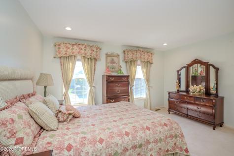2 Linwood Drive Monroe NJ 08831