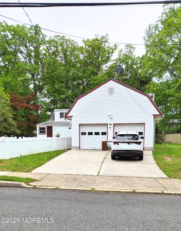 98 New Monmouth Road Middletown NJ 07748