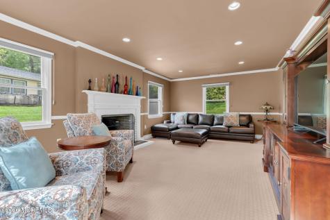 62 Knox Lane Manalapan NJ 07726