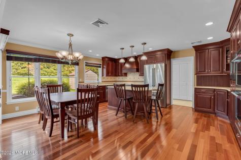 62 Knox Lane Manalapan NJ 07726