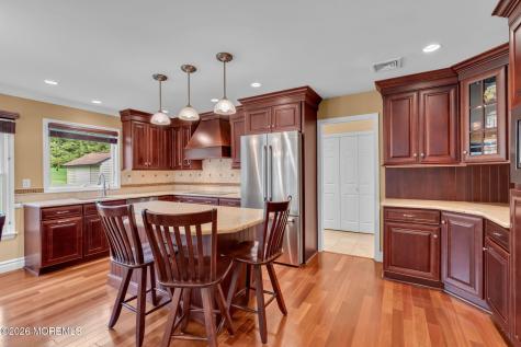 62 Knox Lane Manalapan NJ 07726