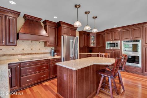 62 Knox Lane Manalapan NJ 07726