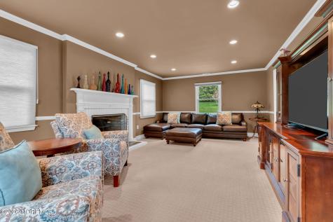 62 Knox Lane Manalapan NJ 07726