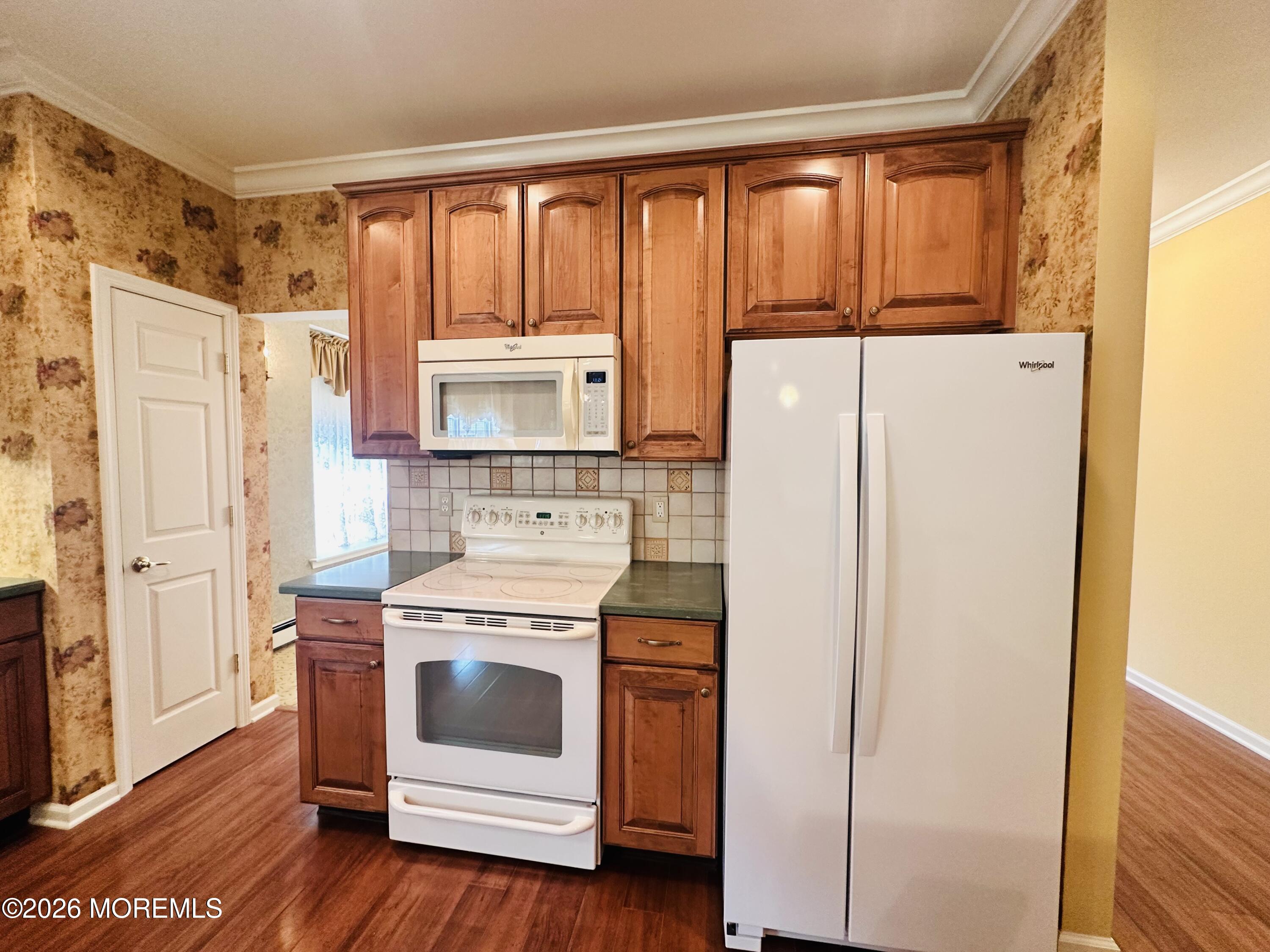 10 Woodview Drive Manchester NJ 08759