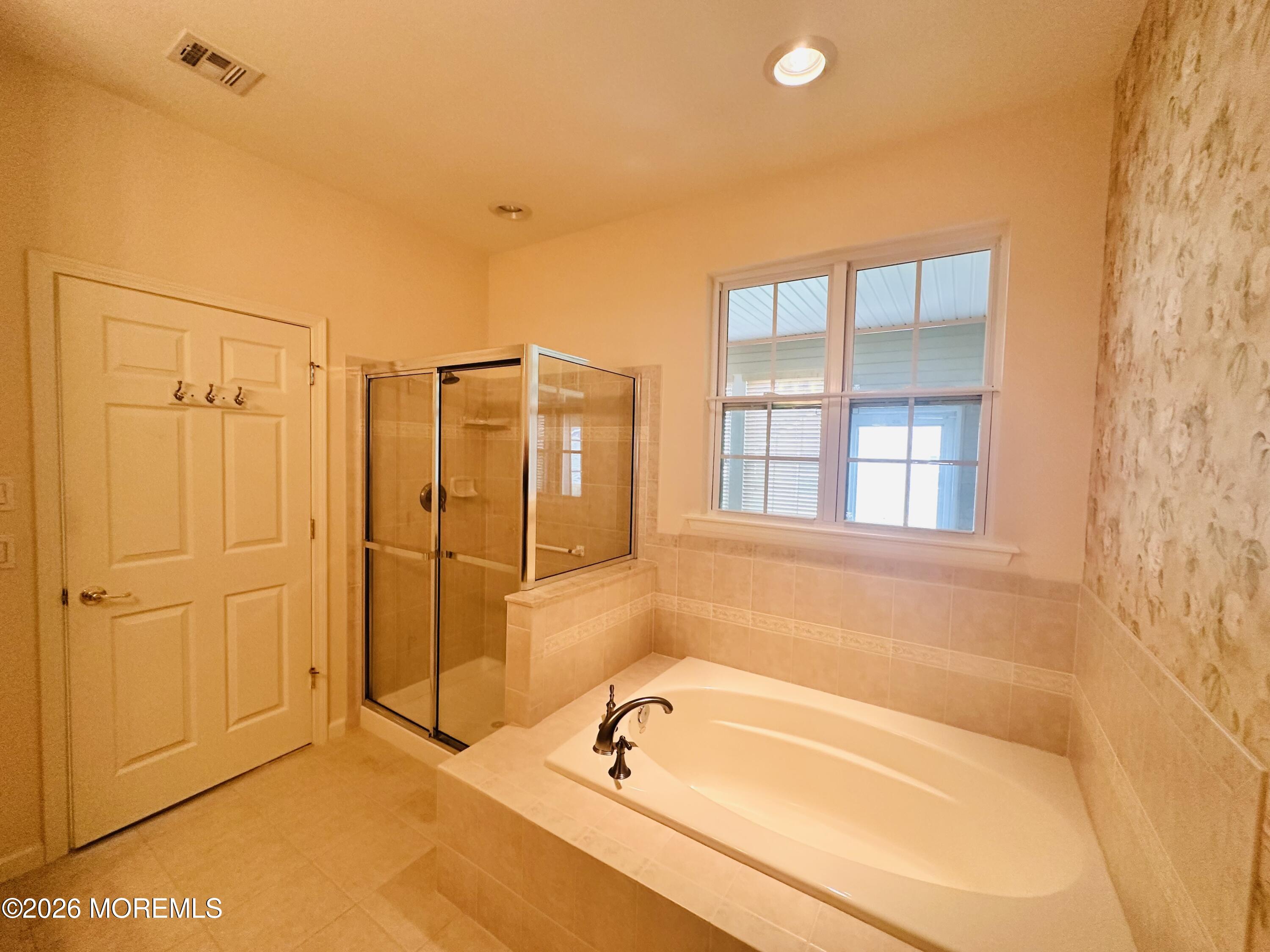10 Woodview Drive Manchester NJ 08759