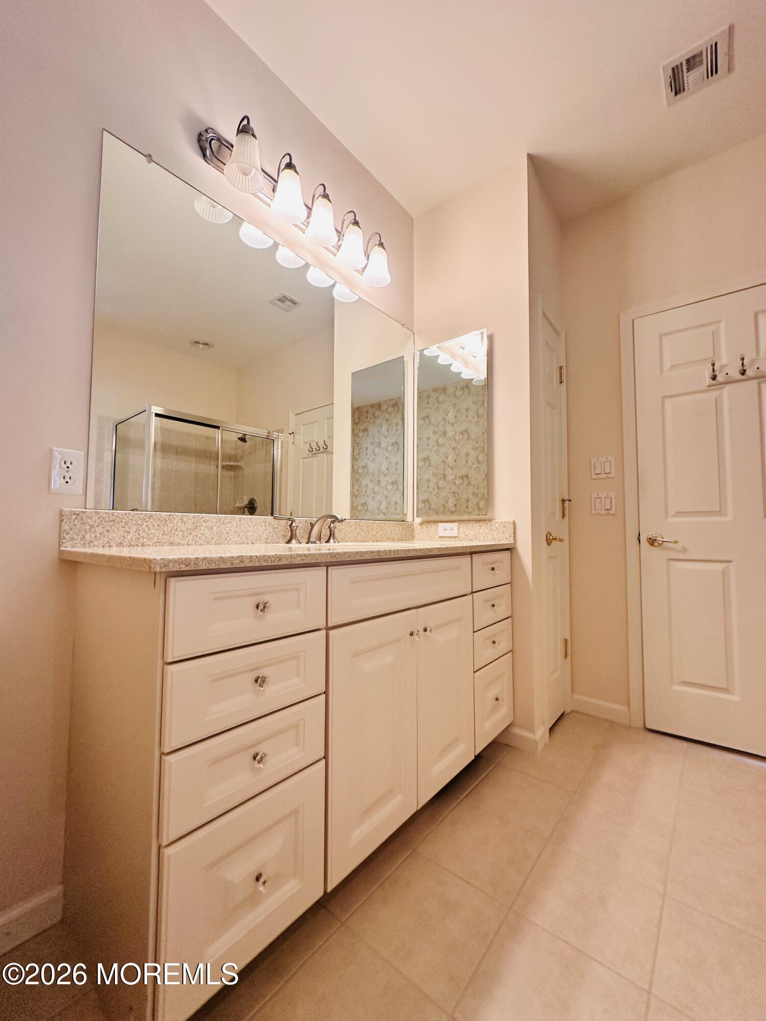 10 Woodview Drive Manchester NJ 08759