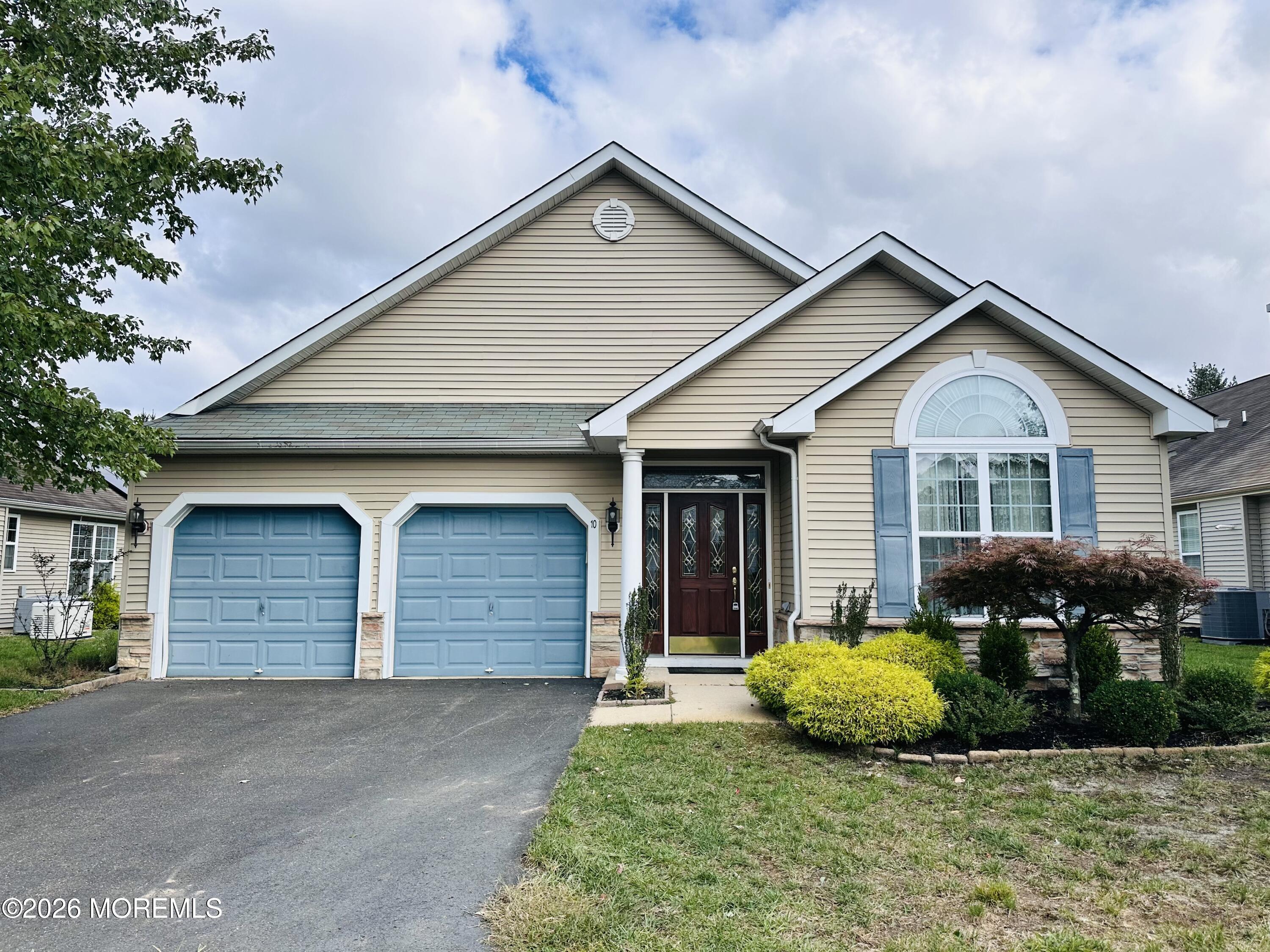 10 Woodview Drive Manchester NJ 08759