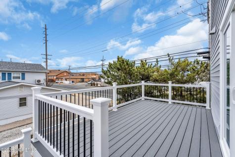 113 New Brunswick Avenue Lavallette NJ 08735