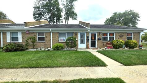 66 Breeze Court Brick NJ 08724