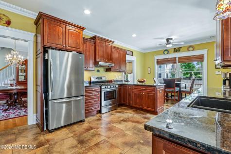 17 Willow Court Oceanport NJ 07757