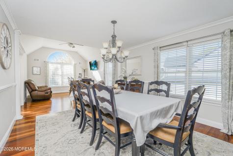 20 Thousand Oaks Terrace Howell NJ 07731