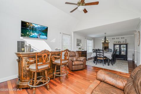20 Thousand Oaks Terrace Howell NJ 07731