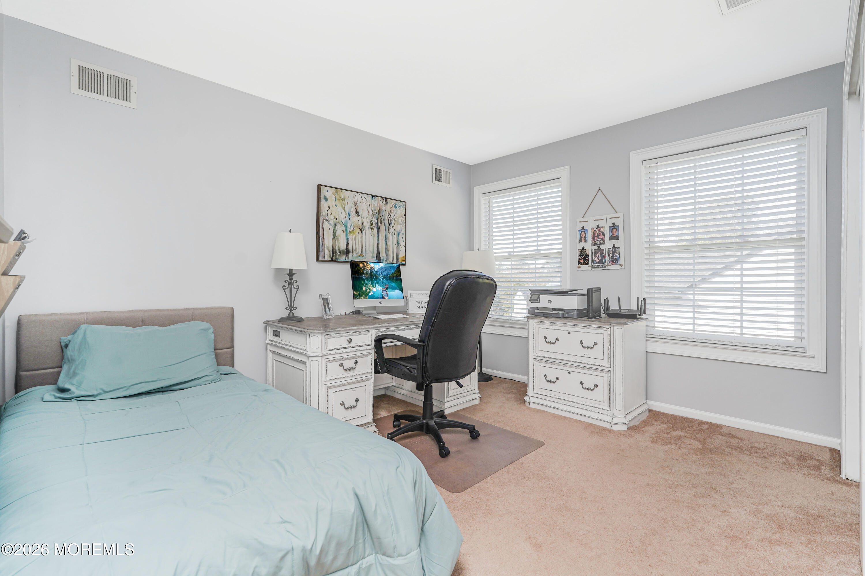 20 Thousand Oaks Terrace Howell NJ 07731