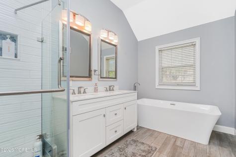 20 Thousand Oaks Terrace Howell NJ 07731