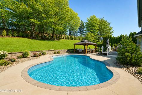 20 Thousand Oaks Terrace Howell NJ 07731