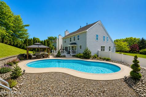 20 Thousand Oaks Terrace Howell NJ 07731