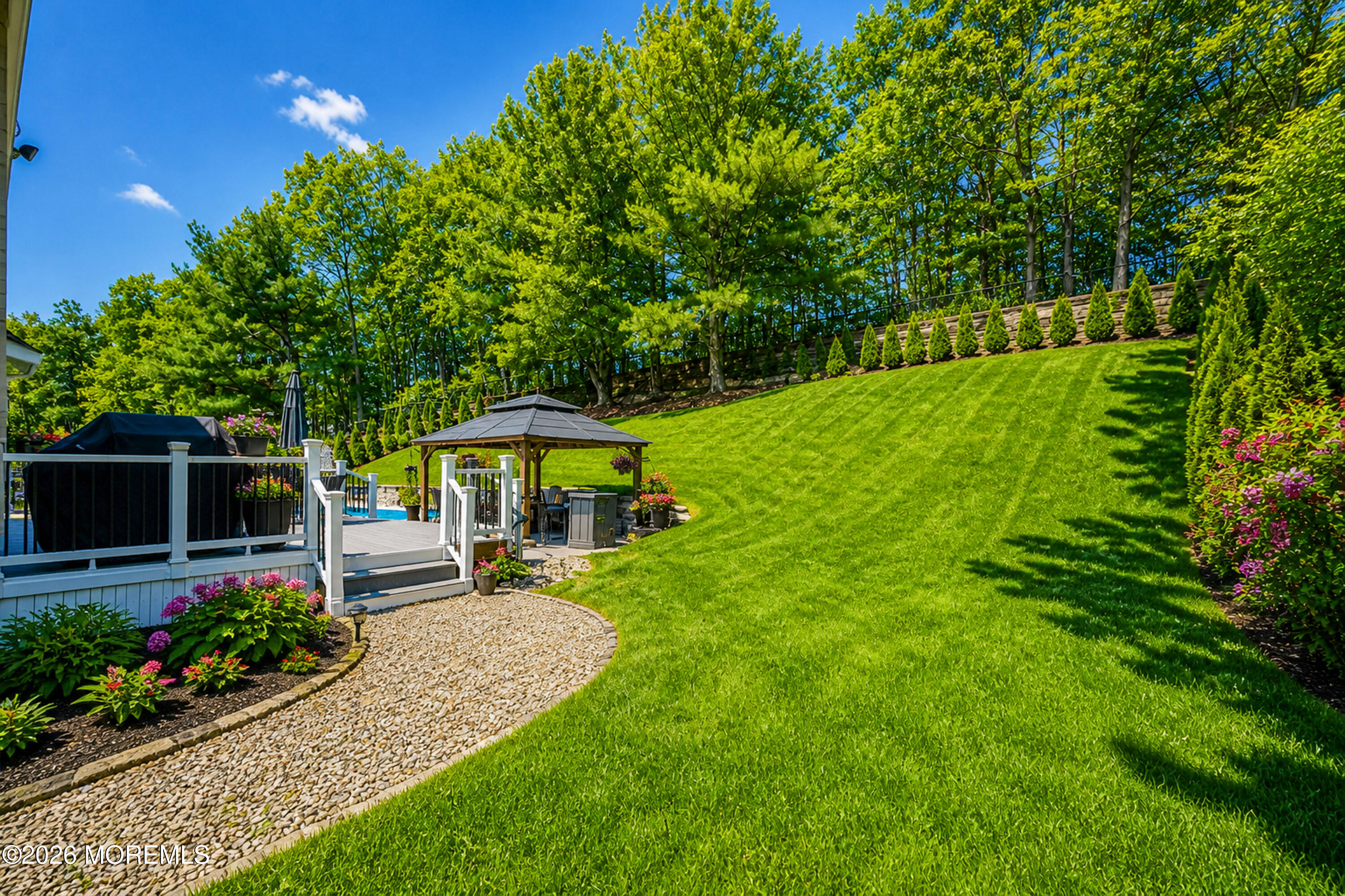 20 Thousand Oaks Terrace Howell NJ 07731