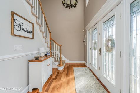 20 Thousand Oaks Terrace Howell NJ 07731