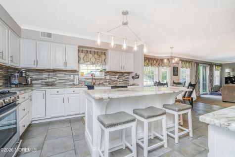 20 Thousand Oaks Terrace Howell NJ 07731