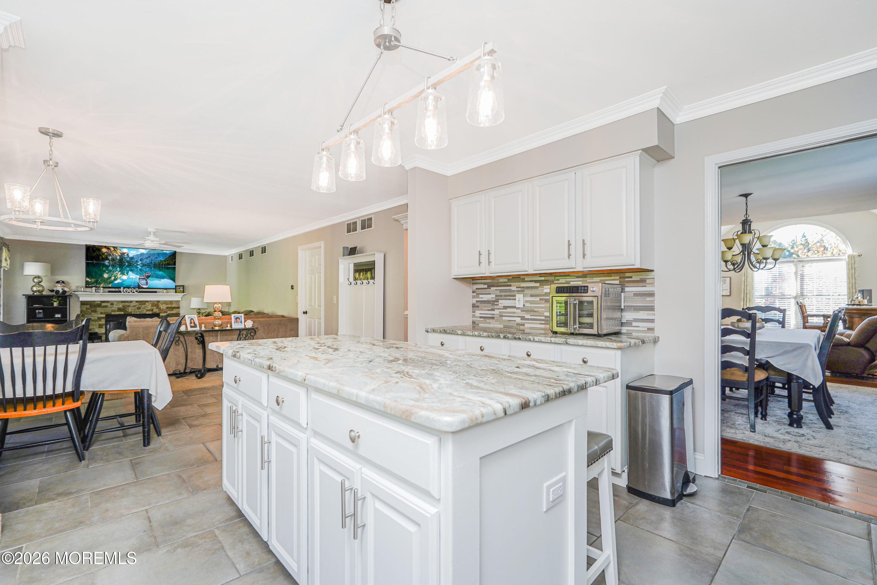 20 Thousand Oaks Terrace Howell NJ 07731